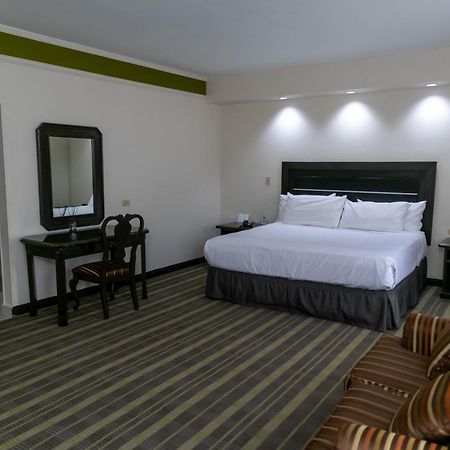 Best Western Hotel Plaza Matamoros Εξωτερικό φωτογραφία
