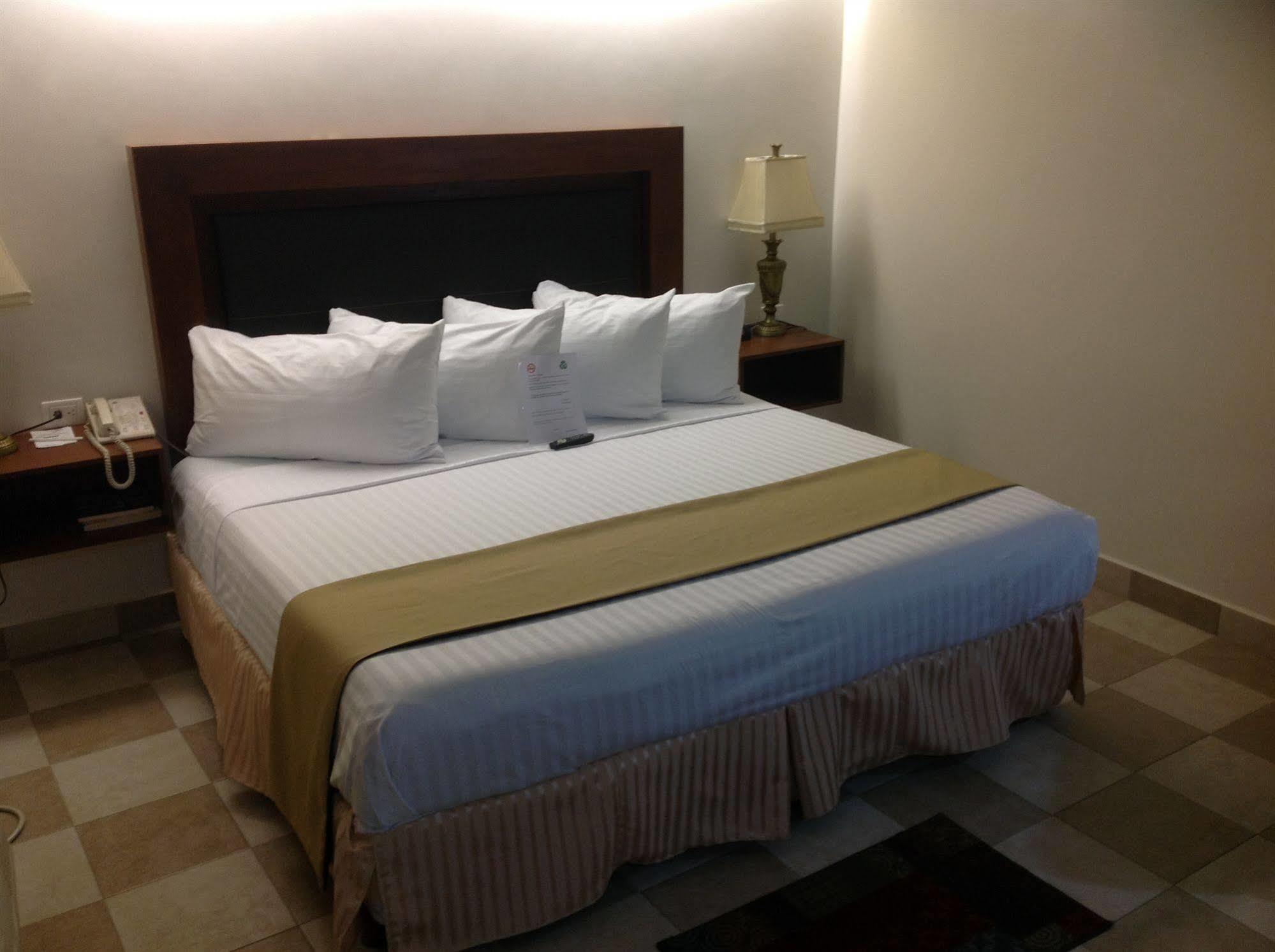 Best Western Hotel Plaza Matamoros Εξωτερικό φωτογραφία